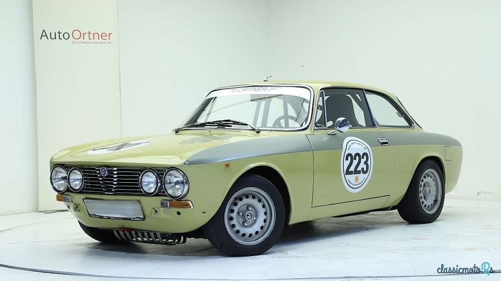 1972' Alfa Romeo GT photo #1