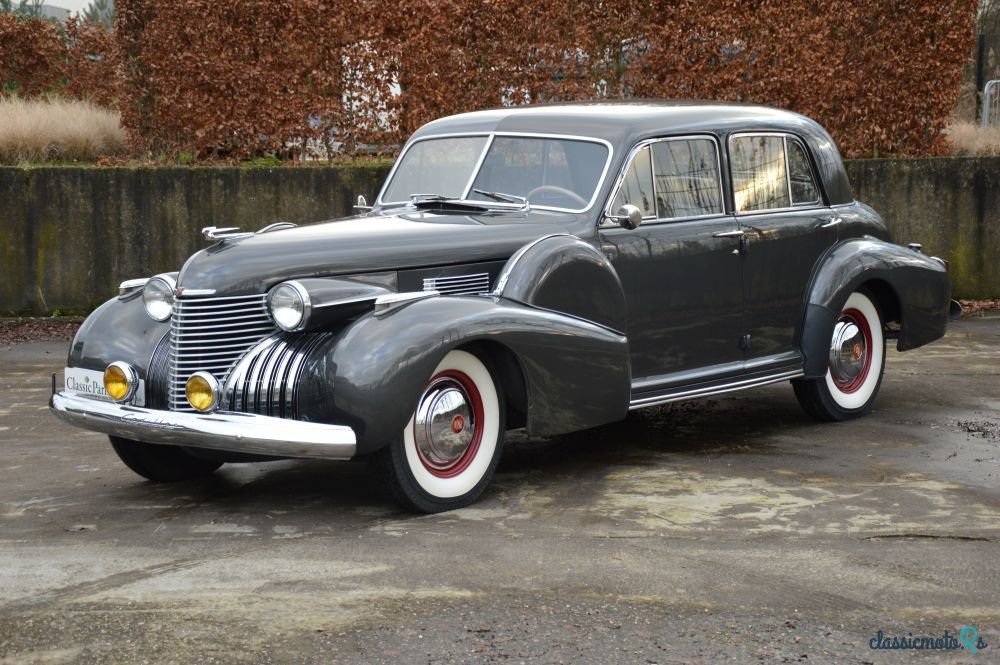 1940' Cadillac Sixty Special photo #1