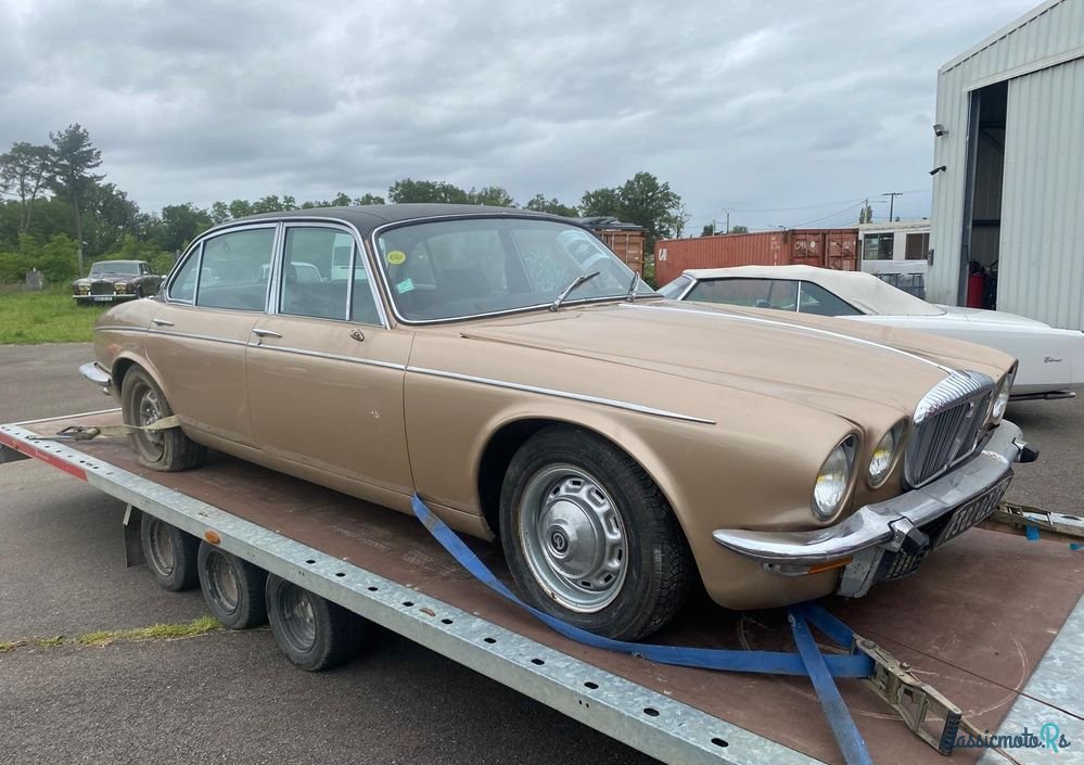 1975' Jaguar Daimler photo #4