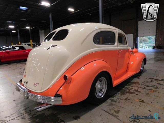 1937' Plymouth photo #4