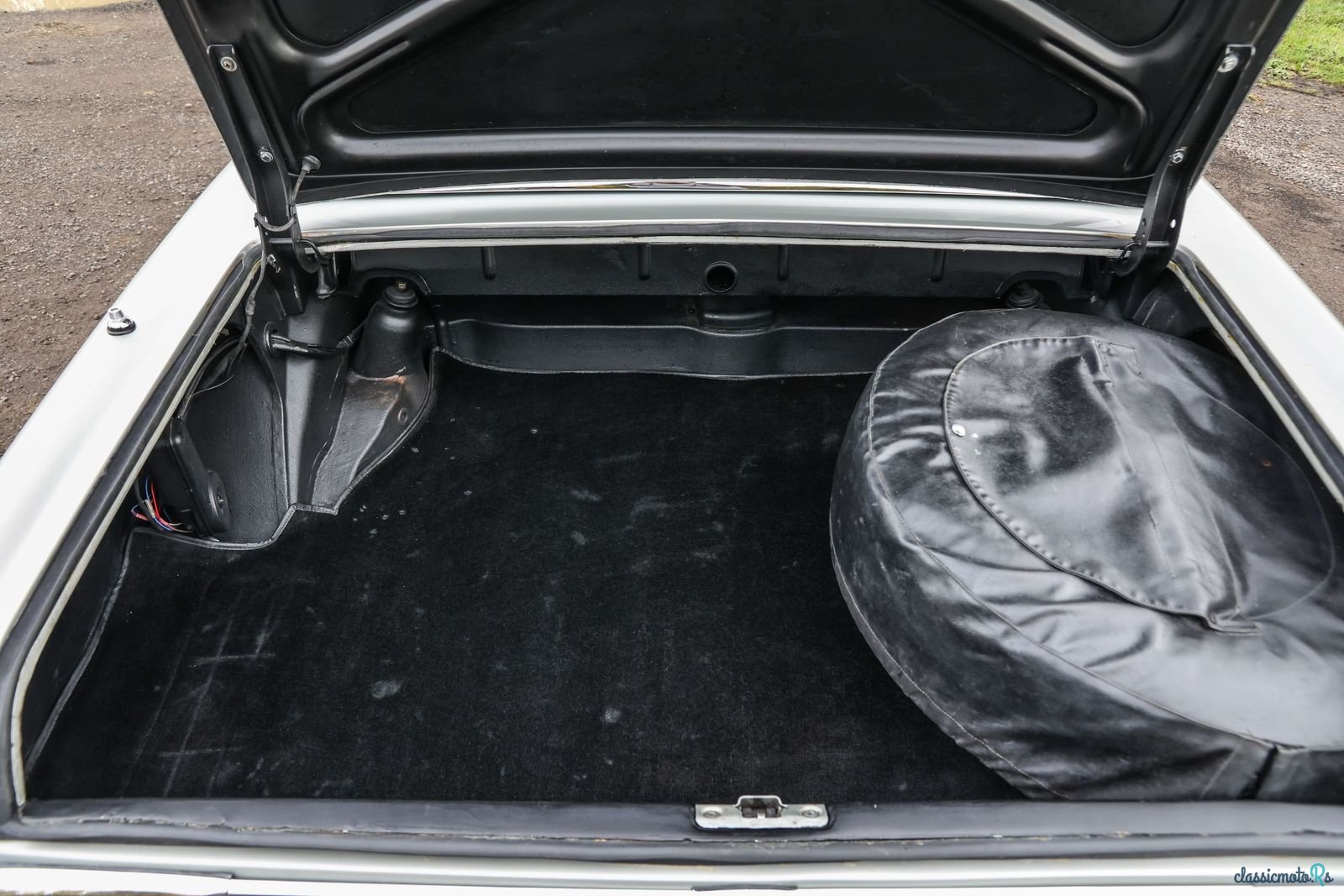 1969' Mercedes-Benz 280 photo #6