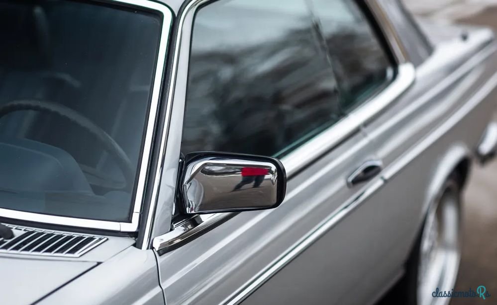 1977' Mercedes-Benz W123 photo #6