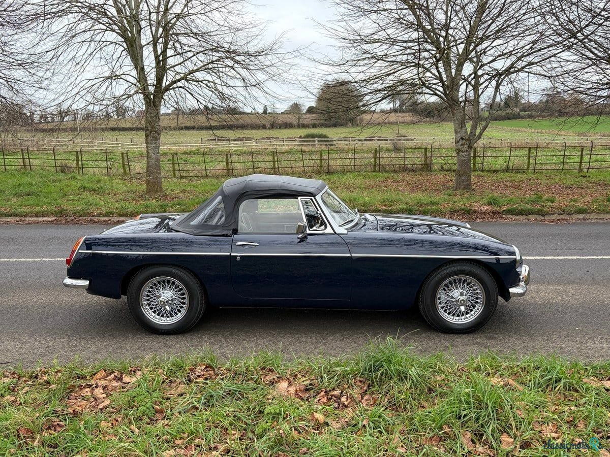 1971' MG MGB photo #3