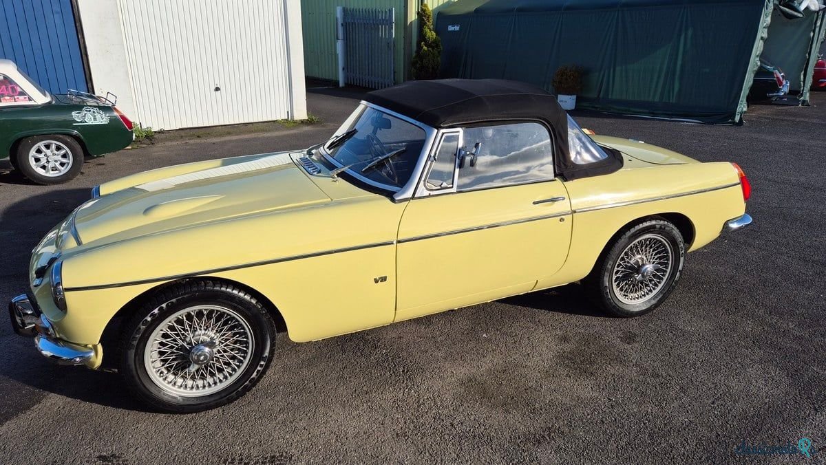 1974' MG MGB photo #3