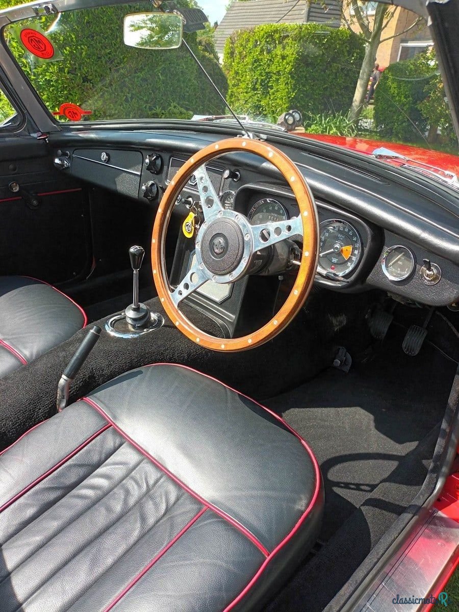 1966' MG MGB photo #2