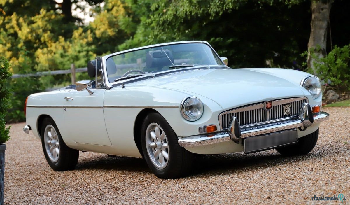1970' MG MGB photo #5