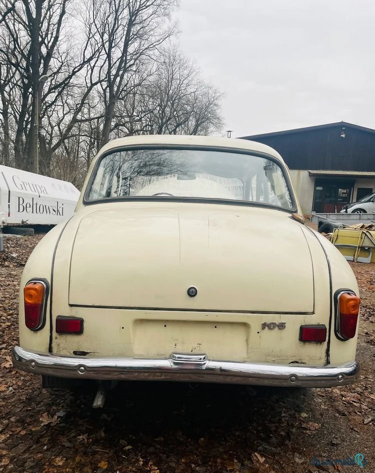 1975' Syrena 105 photo #2