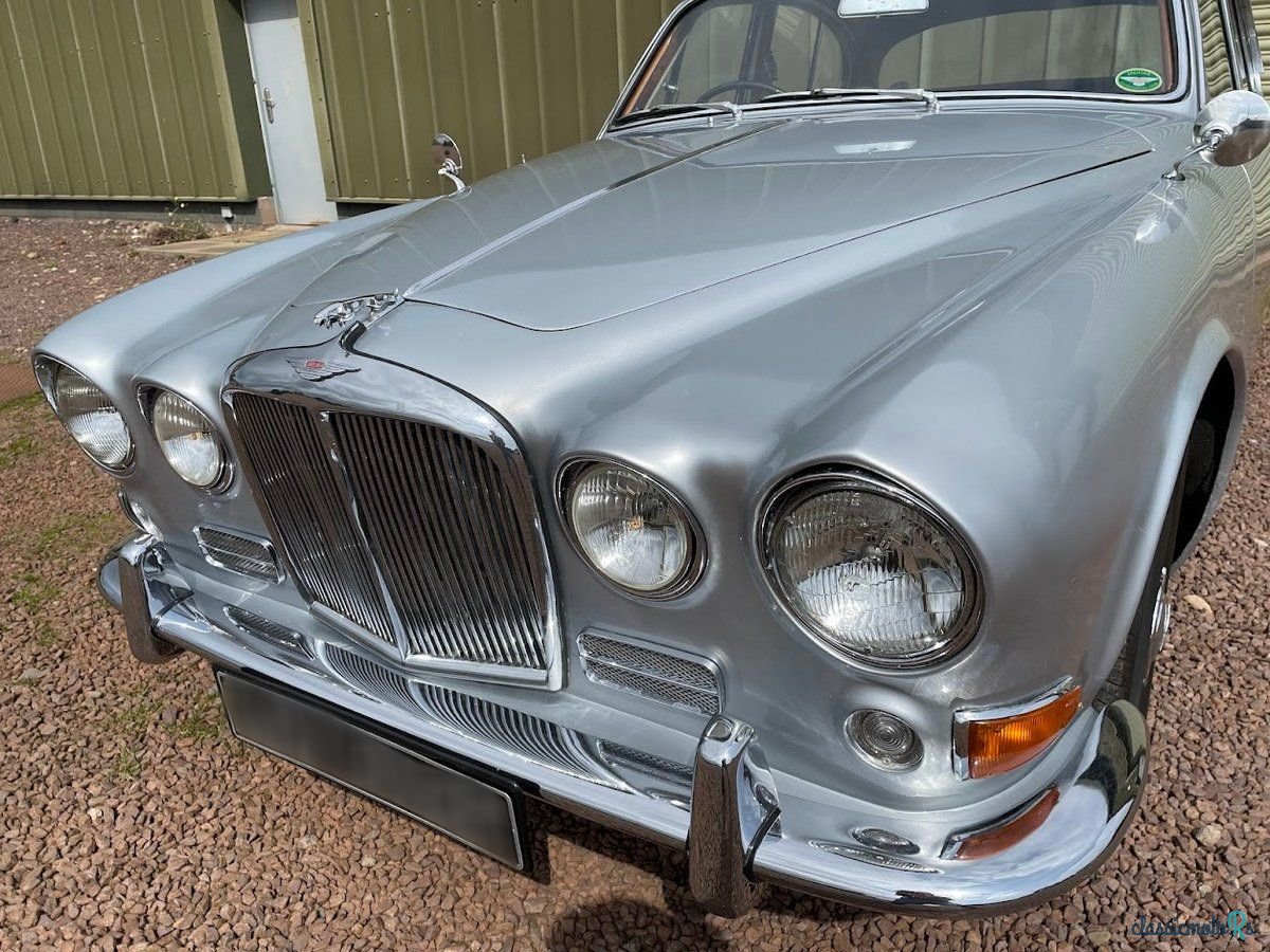1968' Jaguar 420 photo #3
