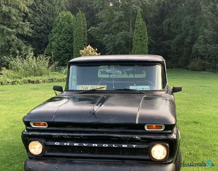 1961' Chevrolet C-10 photo #2