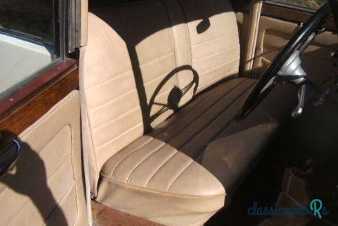 1948' Triumph Renown photo #4