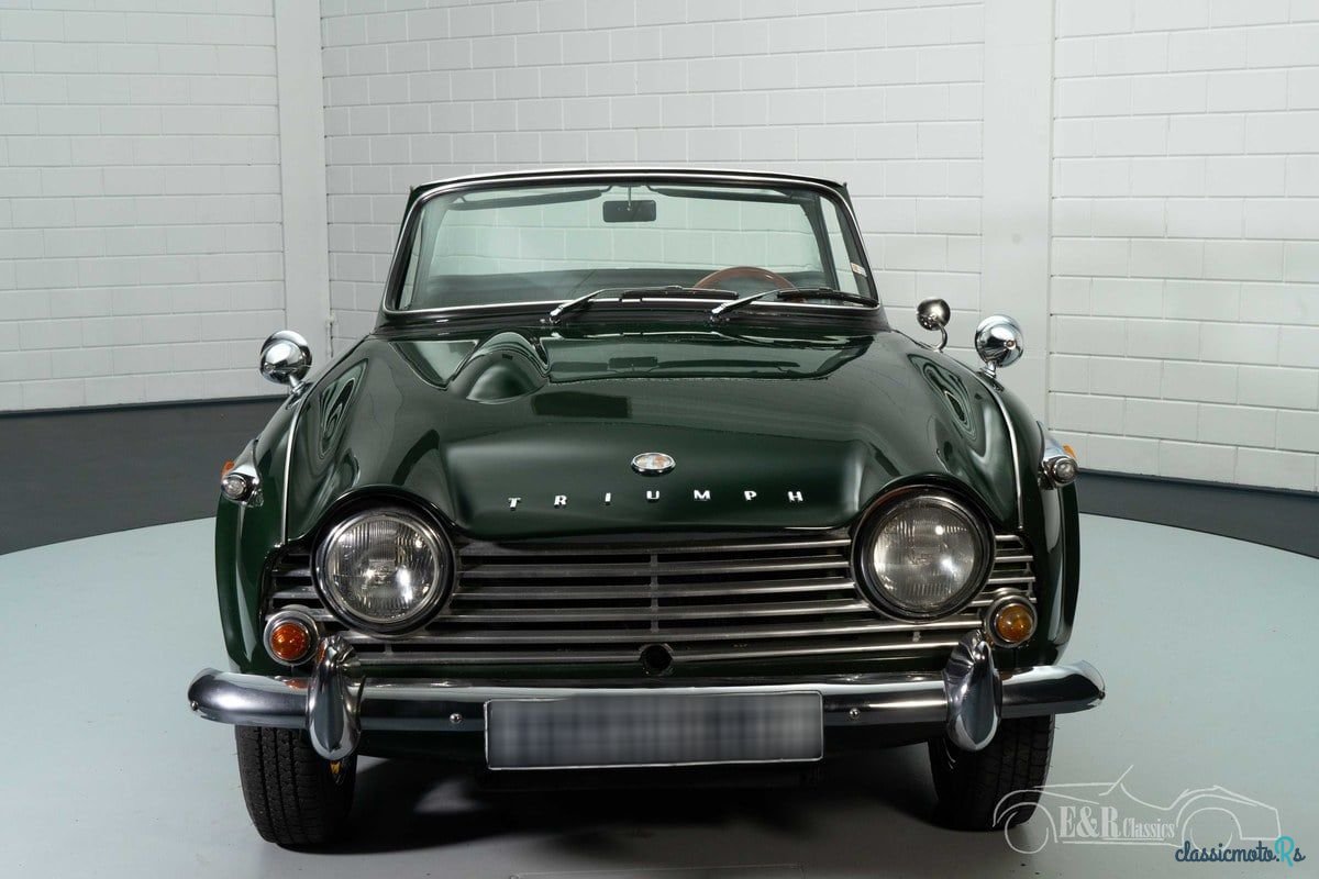 1966' Triumph TR4 photo #4