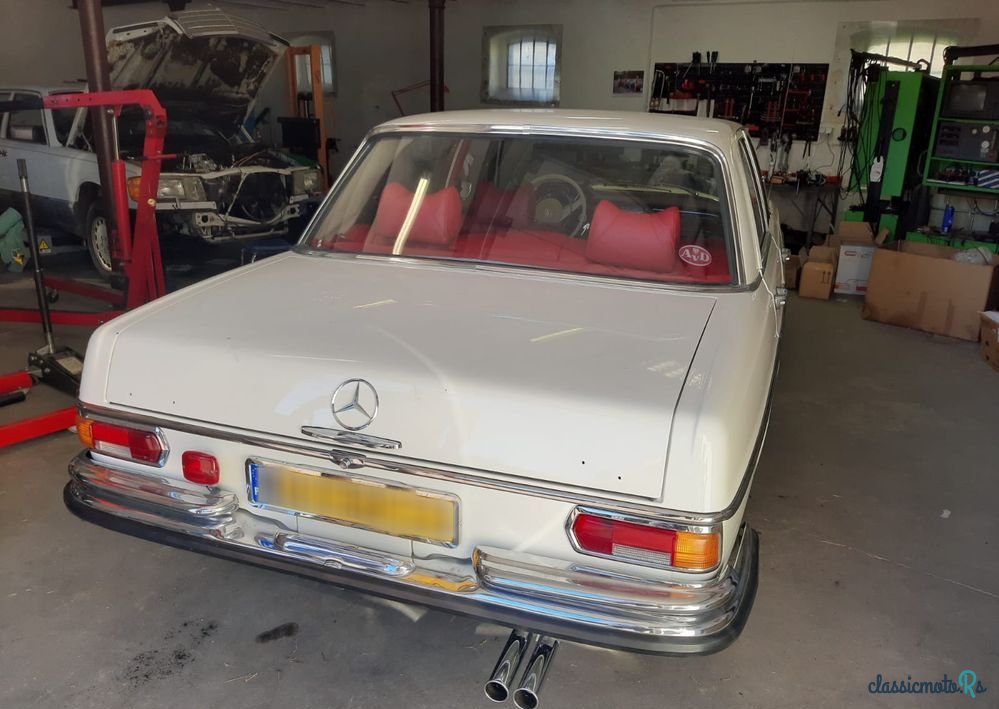 1971' Mercedes-Benz 280 photo #2