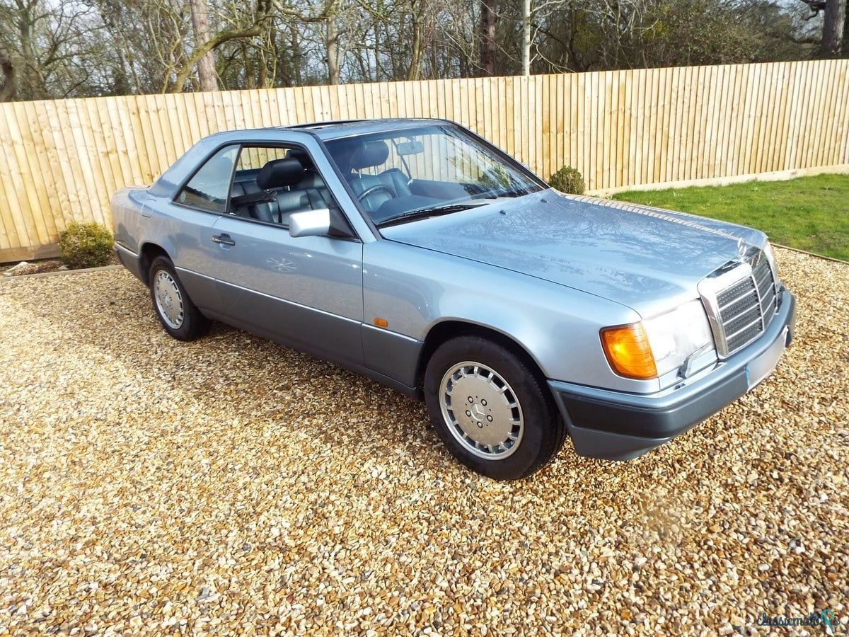 1990' Mercedes-Benz 300 photo #2