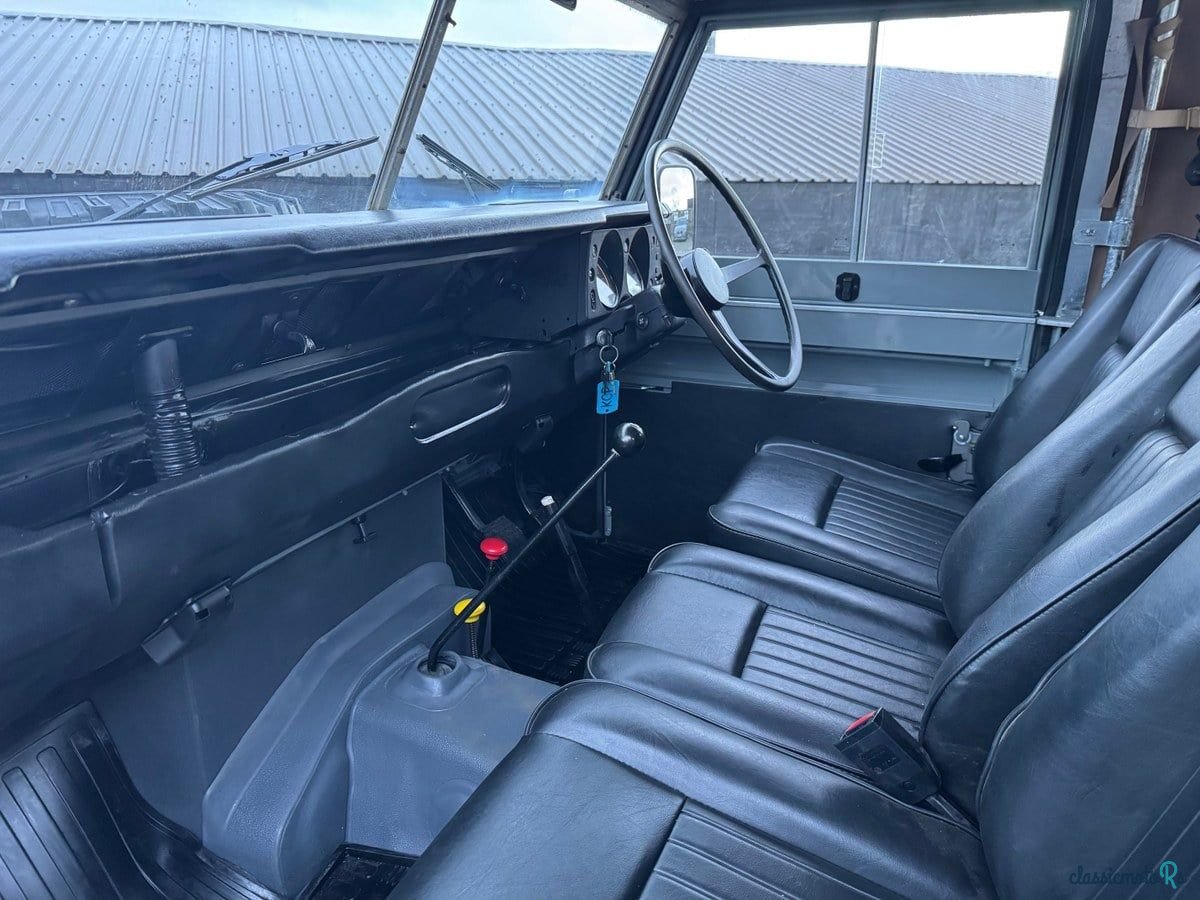 1975' Land Rover Series III photo #5