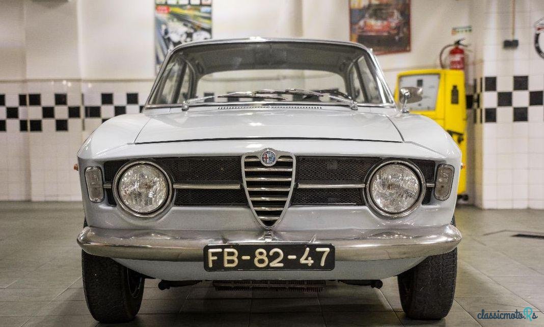 1970' Alfa Romeo Gt 1300 Junior «Scalino» photo #1