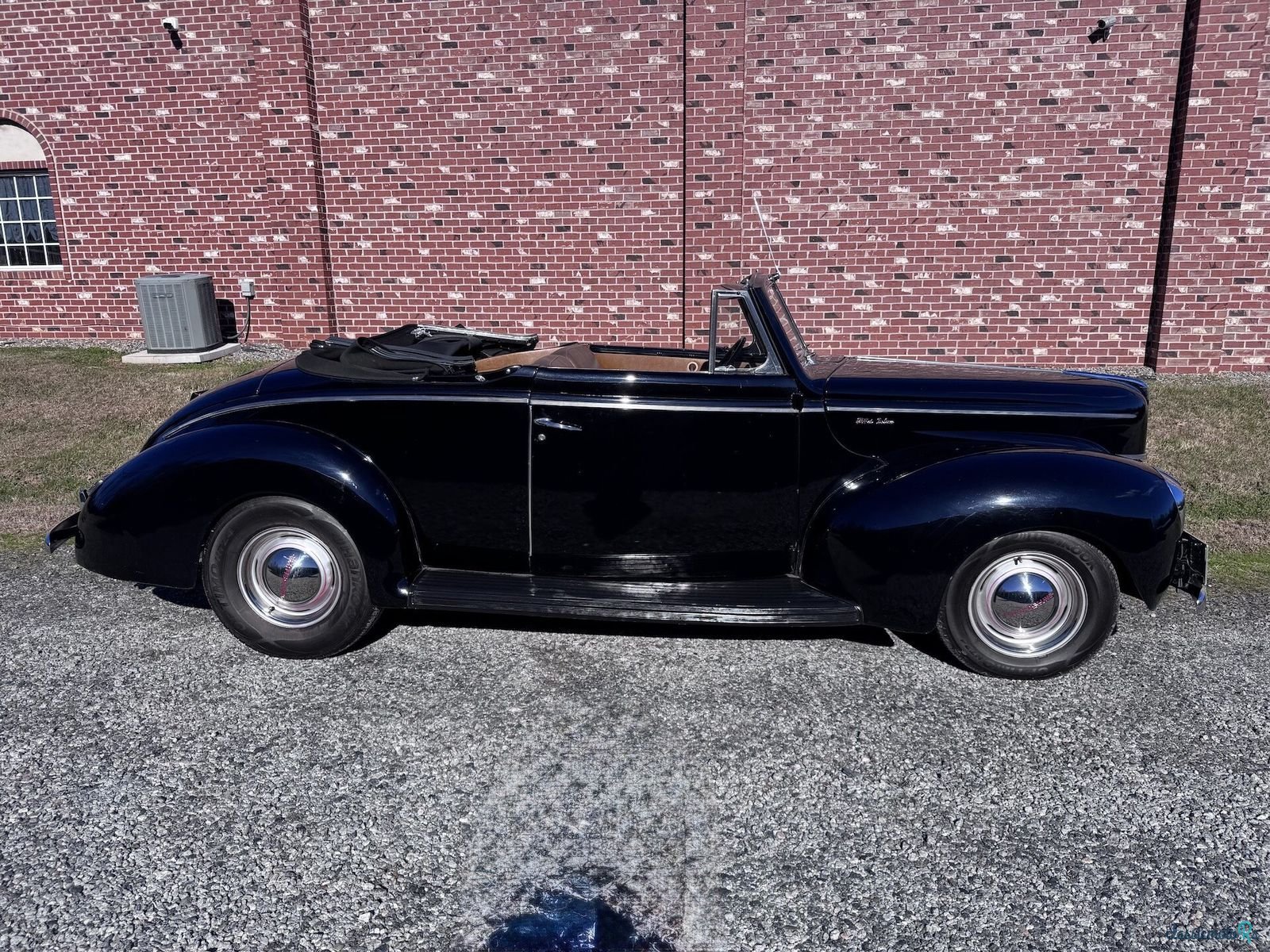 1940' Ford Deluxe photo #6