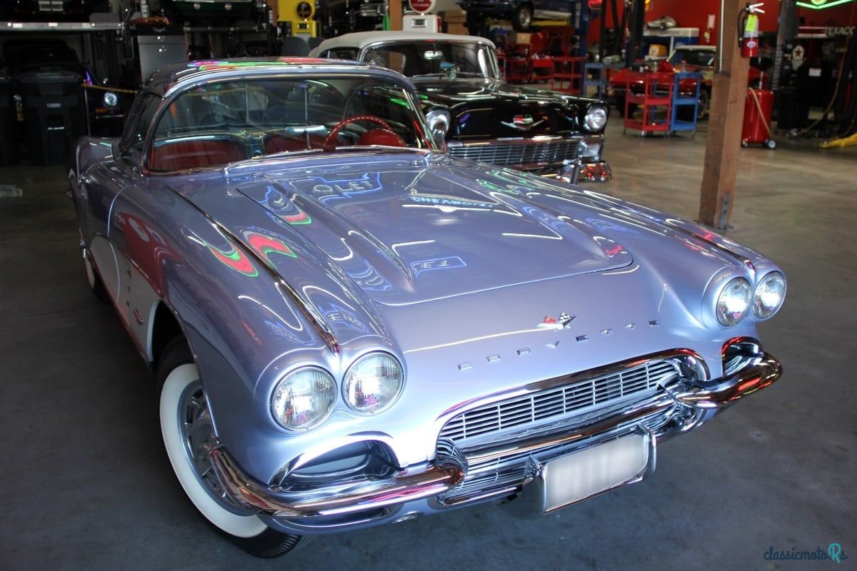 1961' Chevrolet Corvette photo #3