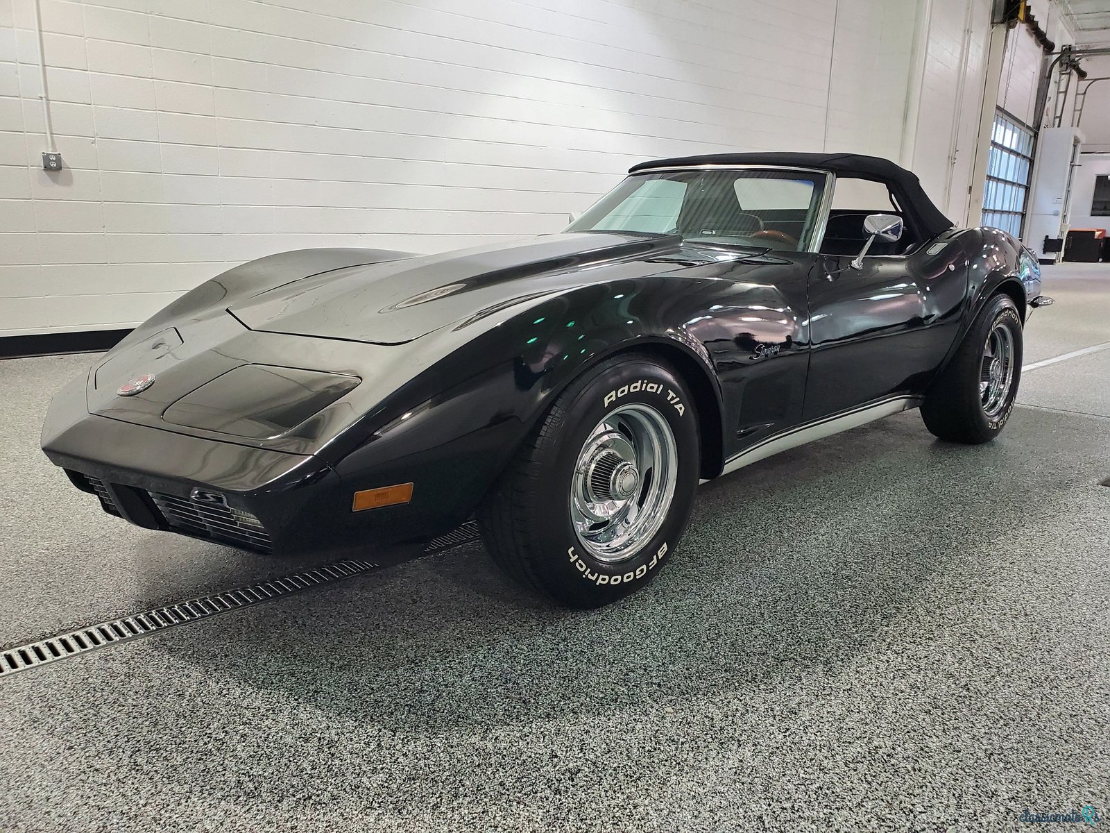 1973' Chevrolet Corvette photo #1