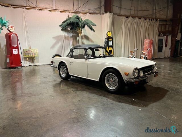 1976' Triumph TR6 photo #2