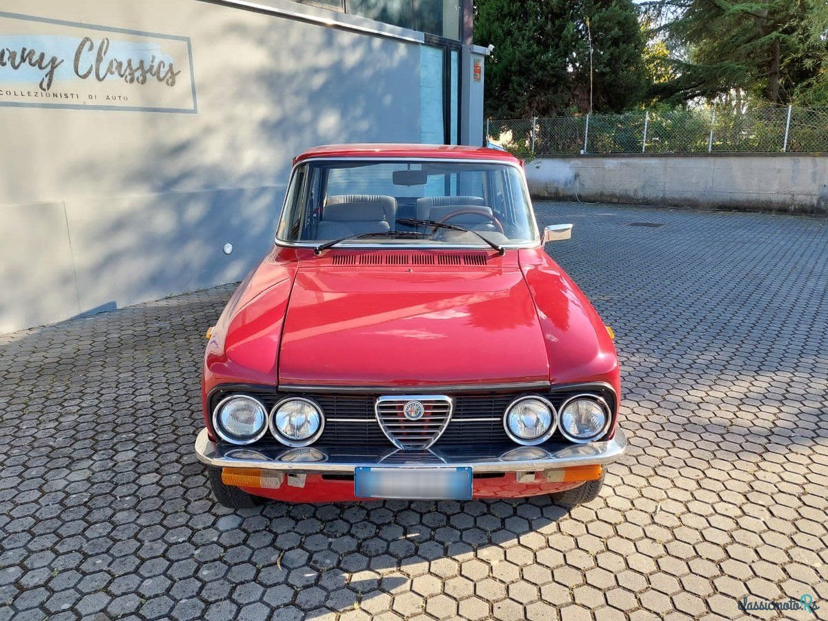 1975' Alfa Romeo Giulia photo #6