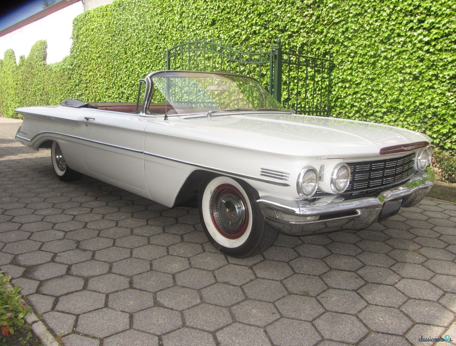 1960' Oldsmobile Dynamic photo #4