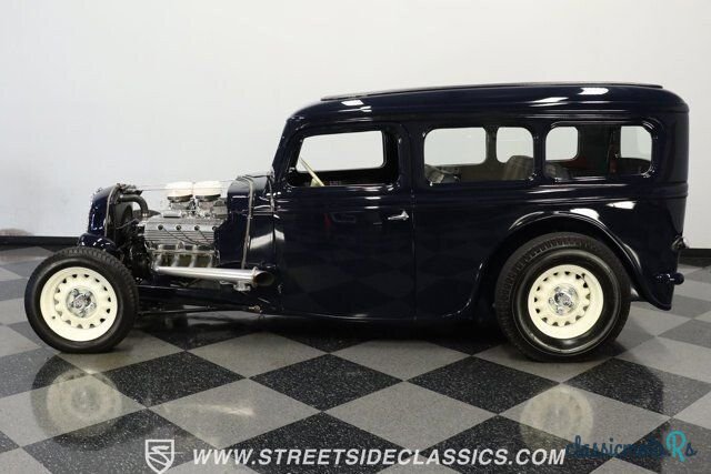 1935' Ford Deluxe photo #2