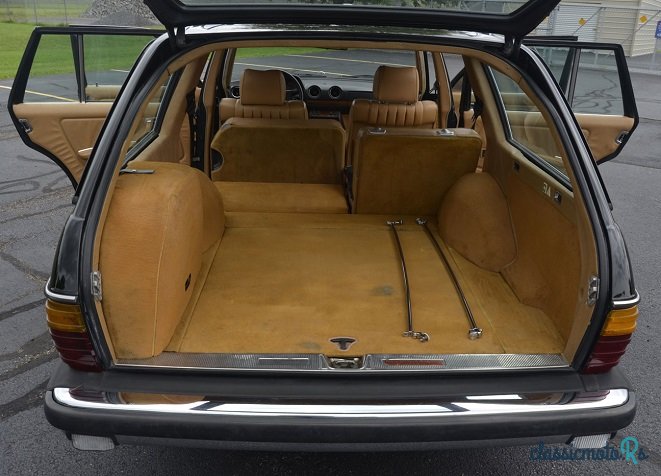 1984' Mercedes-Benz 300 photo #5