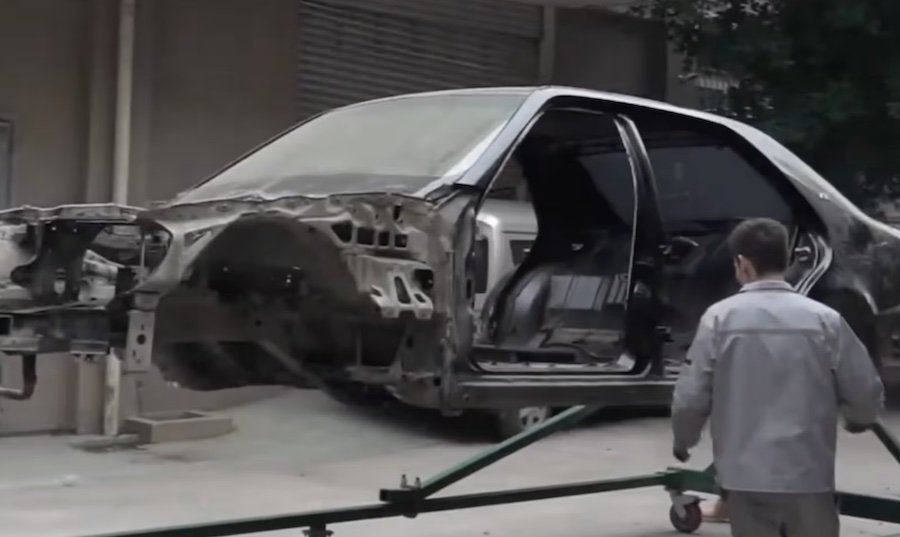 Junkyard V12 Mercedes S600 1991