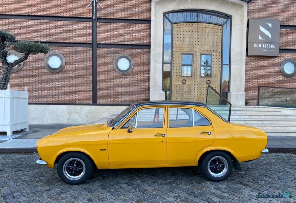 1970' Ford Escort photo #3