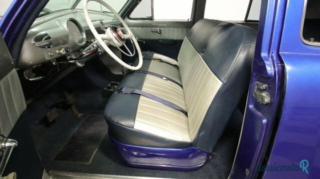 1950' Ford Custom Deluxe photo #3