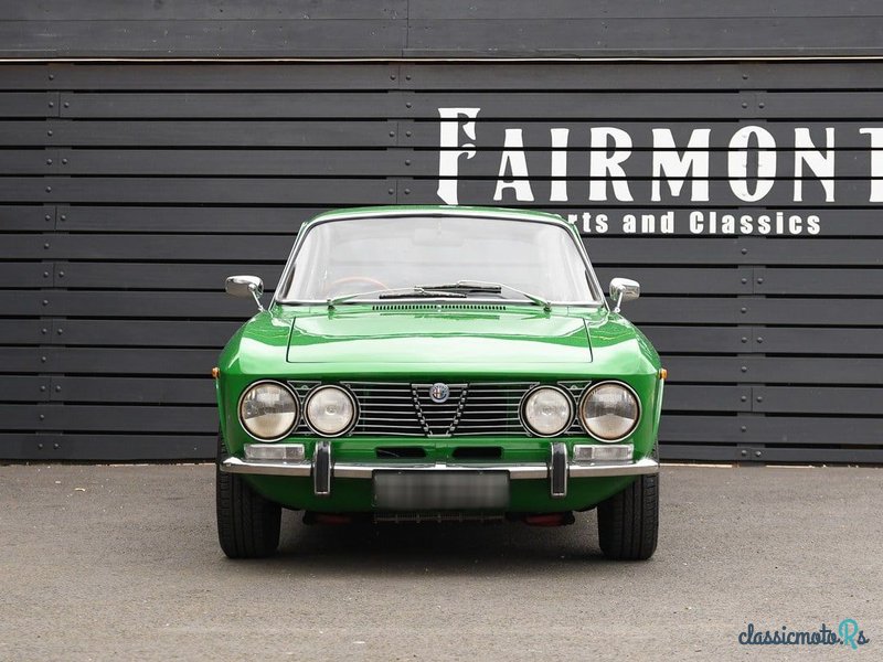 1975' Alfa Romeo 2000 photo #2