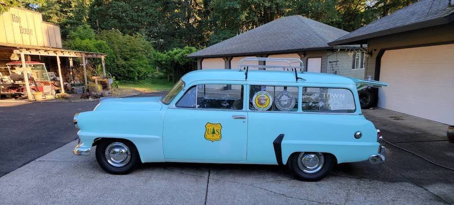 1954 Plymouth Suburban