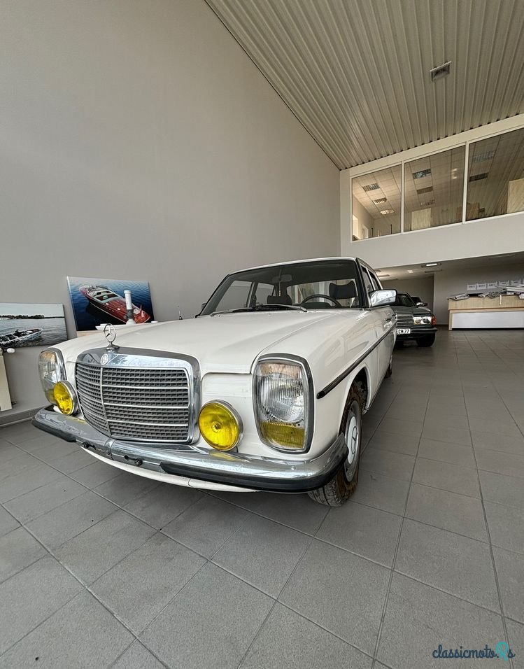 1974' Mercedes-Benz 240D W115 photo #1