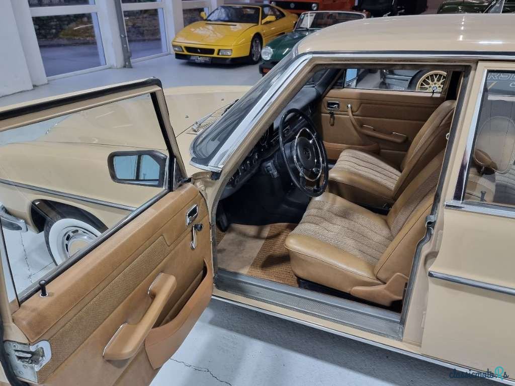 1973' Mercedes-Benz 240D photo #4
