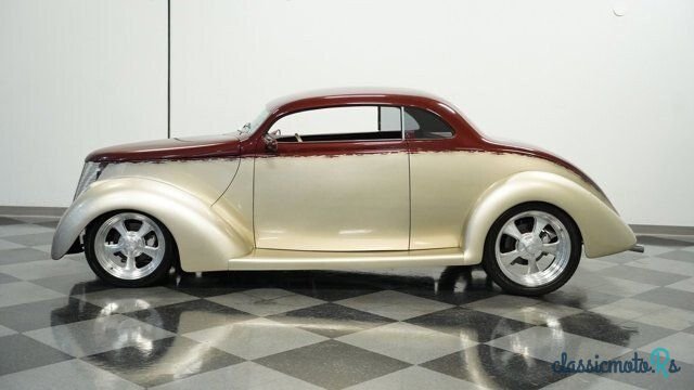 1937' Ford photo #2