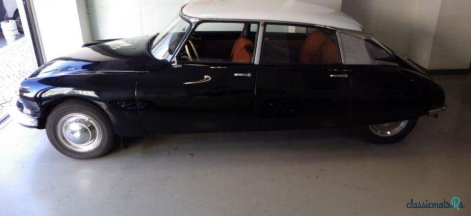 1961' Citroen Id-19 19 Confort photo #1