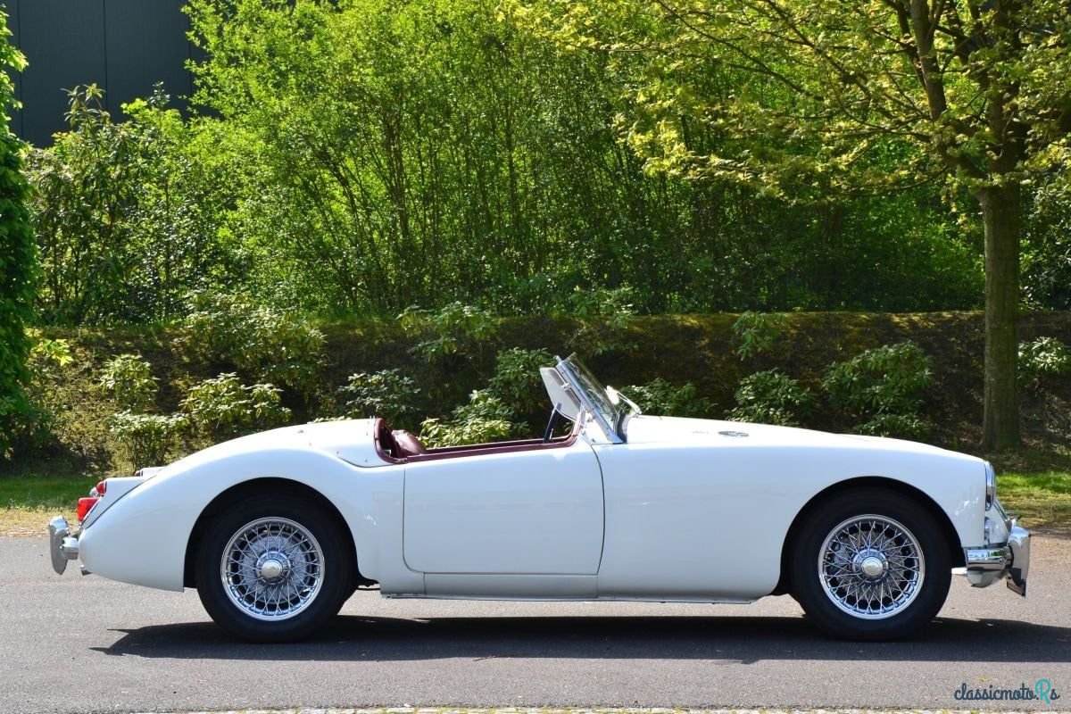 1960' MG MGA photo #6