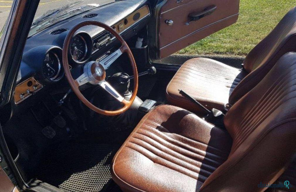 1974' Alfa Romeo Gt photo #3