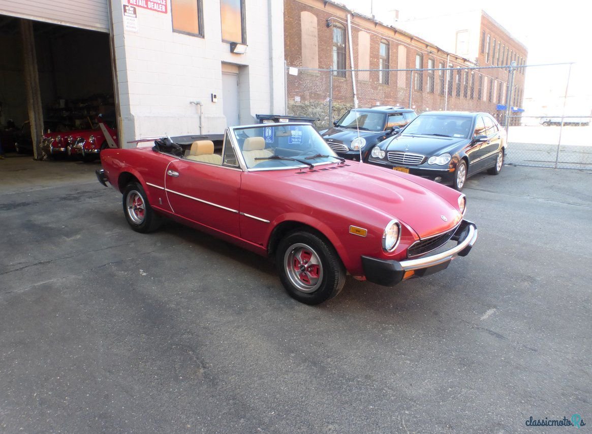 1979' Fiat 124 photo #5
