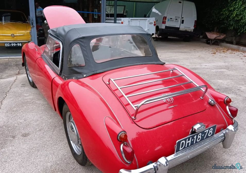 1960' MG MGA photo #2