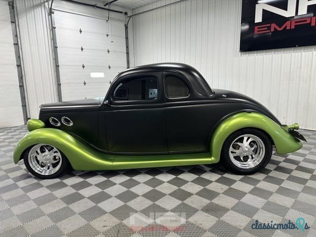 1935' Ford Model 48 photo #2