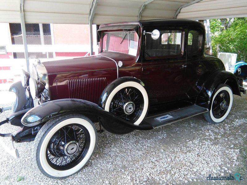 1931' Chevrolet Independence 5 Window Coupe photo #3