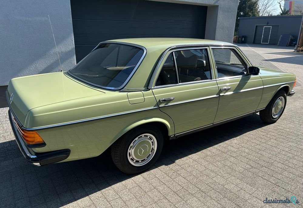 1978' Mercedes-Benz W123 photo #1