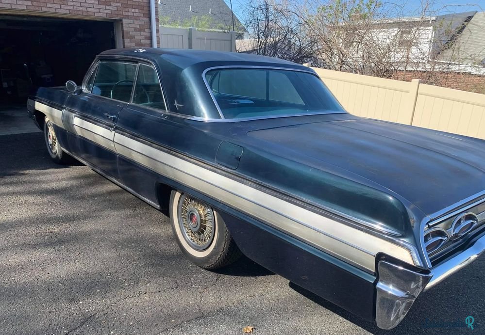 1962' Oldsmobile Starfire photo #6