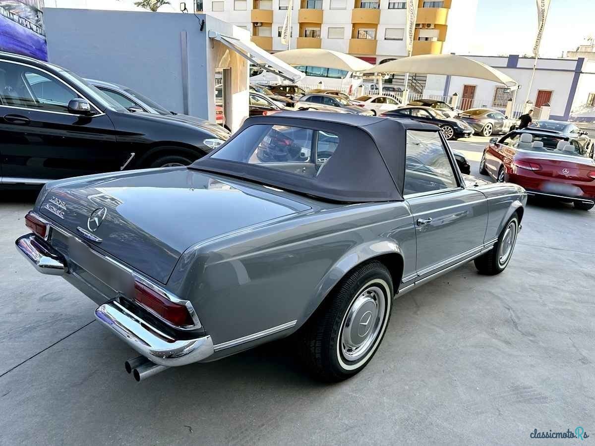 1965' Mercedes-Benz 230 photo #3