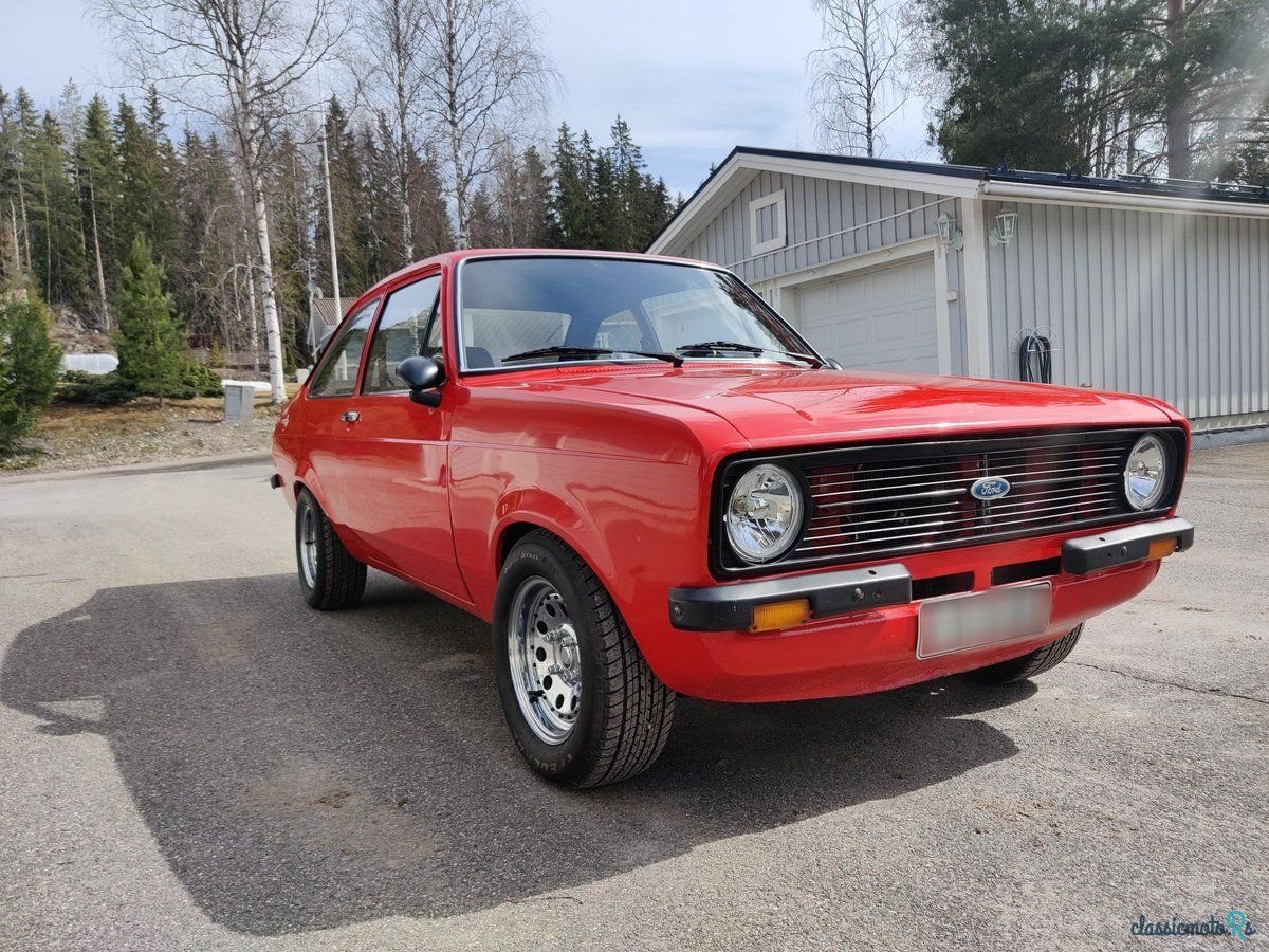 1975' Ford Escort photo #1