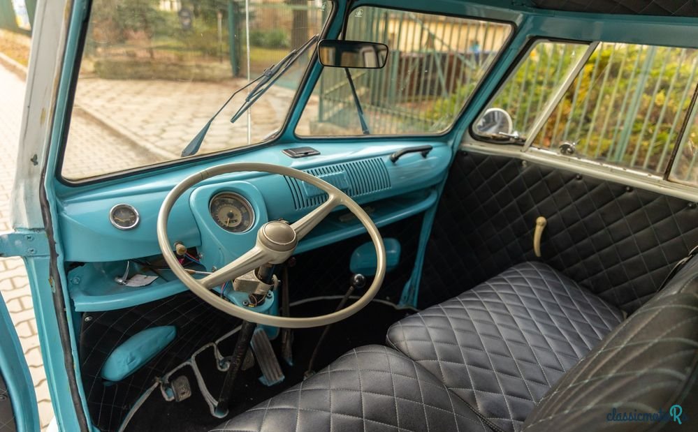 1973' Volkswagen Transporter photo #6