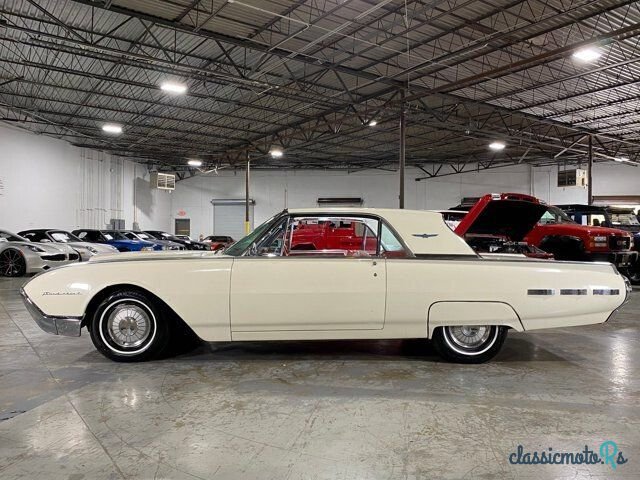 1962' Ford Thunderbird photo #2
