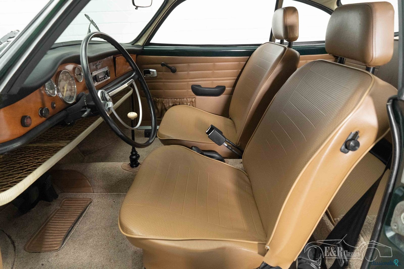 1971' Volkswagen Karmann Ghia photo #5