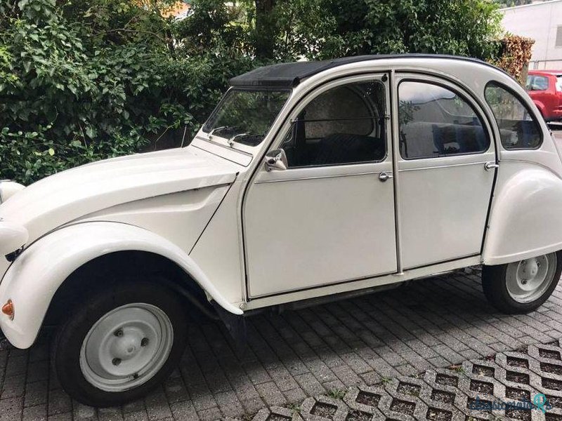 1984' Citroen 2CV photo #2